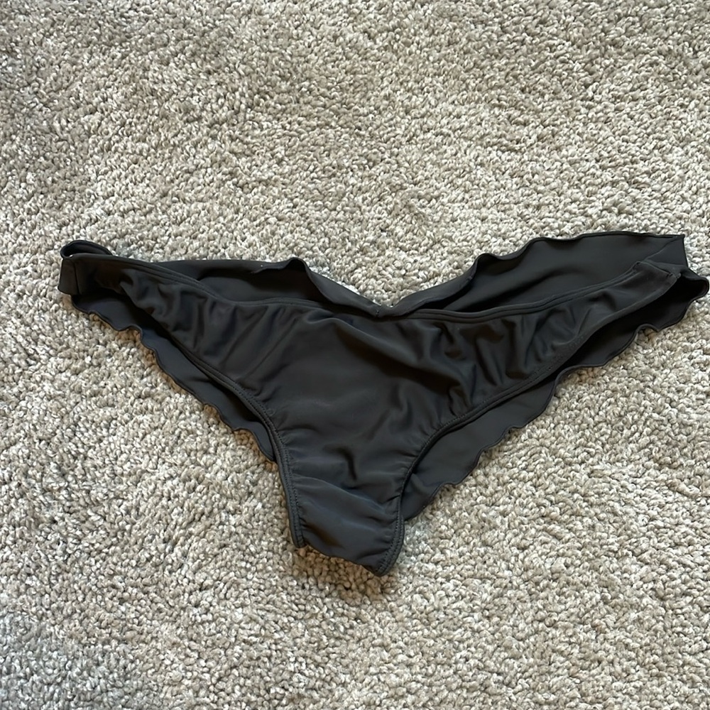 Posh Pua Rouched Low Rise Bottom